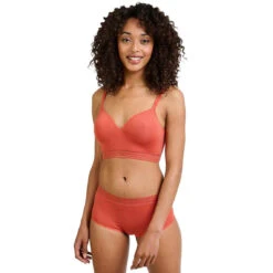 Brassière Coques Sans Armatures - Rouge -Aubade Soldes brassiere coques sans armatures rouge 3352662 4 1140x1140