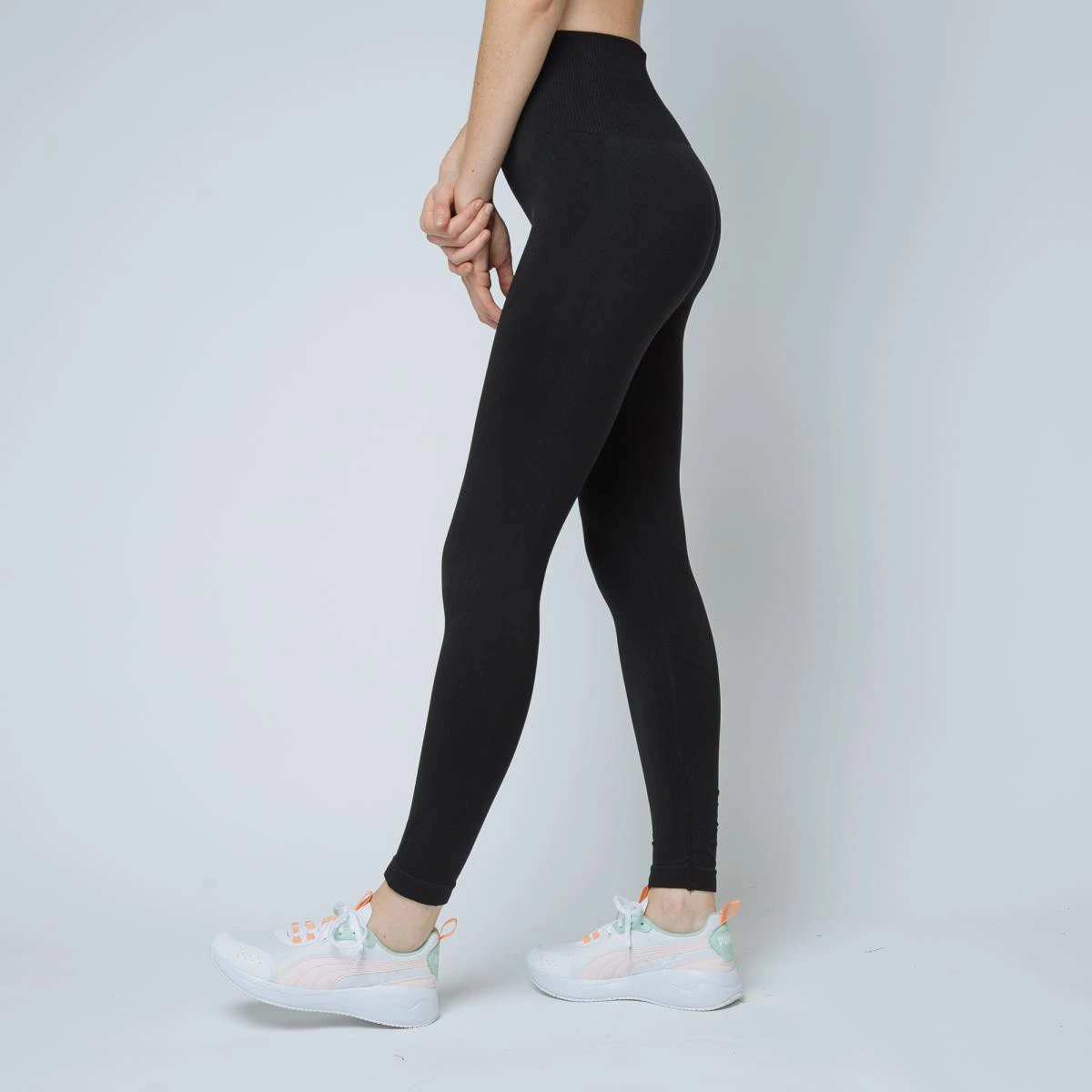 Ensemble Sport Brassière Et Legging Sans Couture 5 Ensemble Sport Brassière Et Legging Sans Couture – Image 3