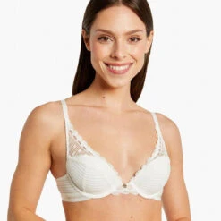 Soutien-gorge Ampliforme Coque Moulée Blanc -Aubade Soldes soutien gorge ampliforme coque moulee lily 3470568 6839238 38 1140x1140