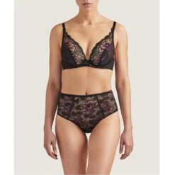 Aubade Soutien-gorge Triangle Plongeant Armatures Violet 11 Aubade Soutien-gorge Triangle Plongeant Armatures Violet -Aubade Soldes soutien gorge triangle plongeant armatures violet 1227407 4 1200x1200